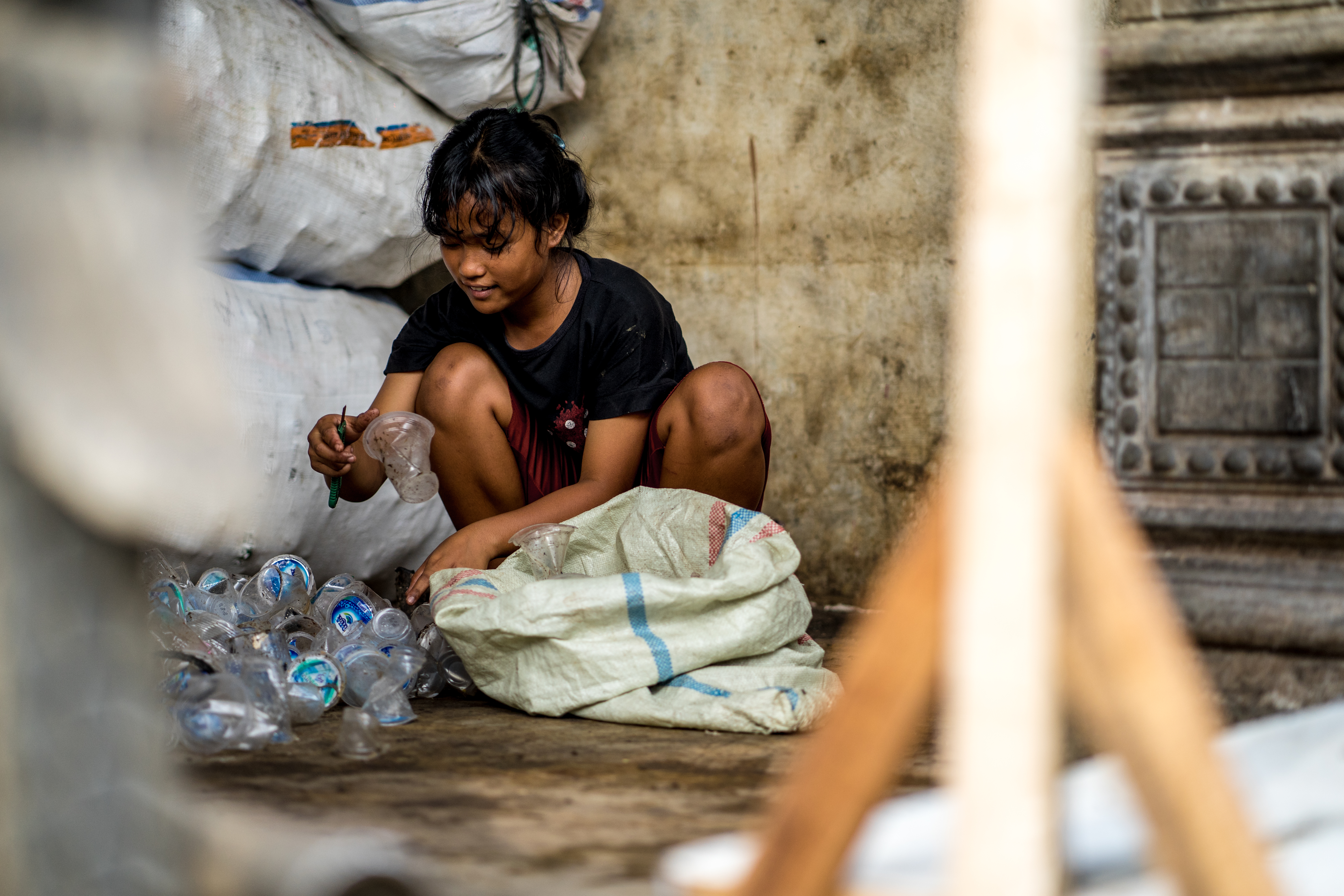 Jesi - sie wäscht den gesammelten Müll -CAC PKPA 2019