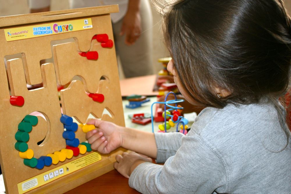 Mädchen beim Spielen (Quelle: Kindernothilfe) Mädchen beim Spielen (Quelle: Kindernothilfe)